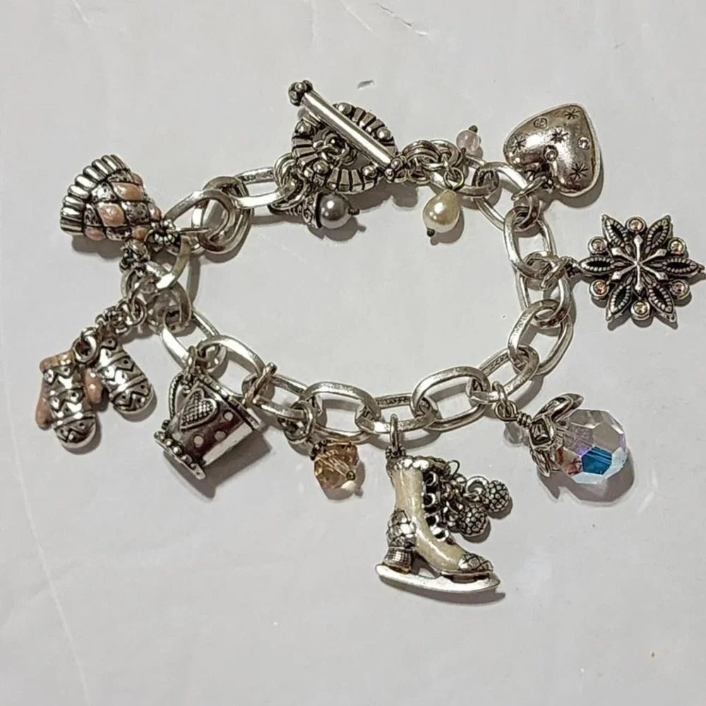 BRIGHTON Winter Wonderland Holiday Charm Bracelet Silver Christmas Snowflake‎